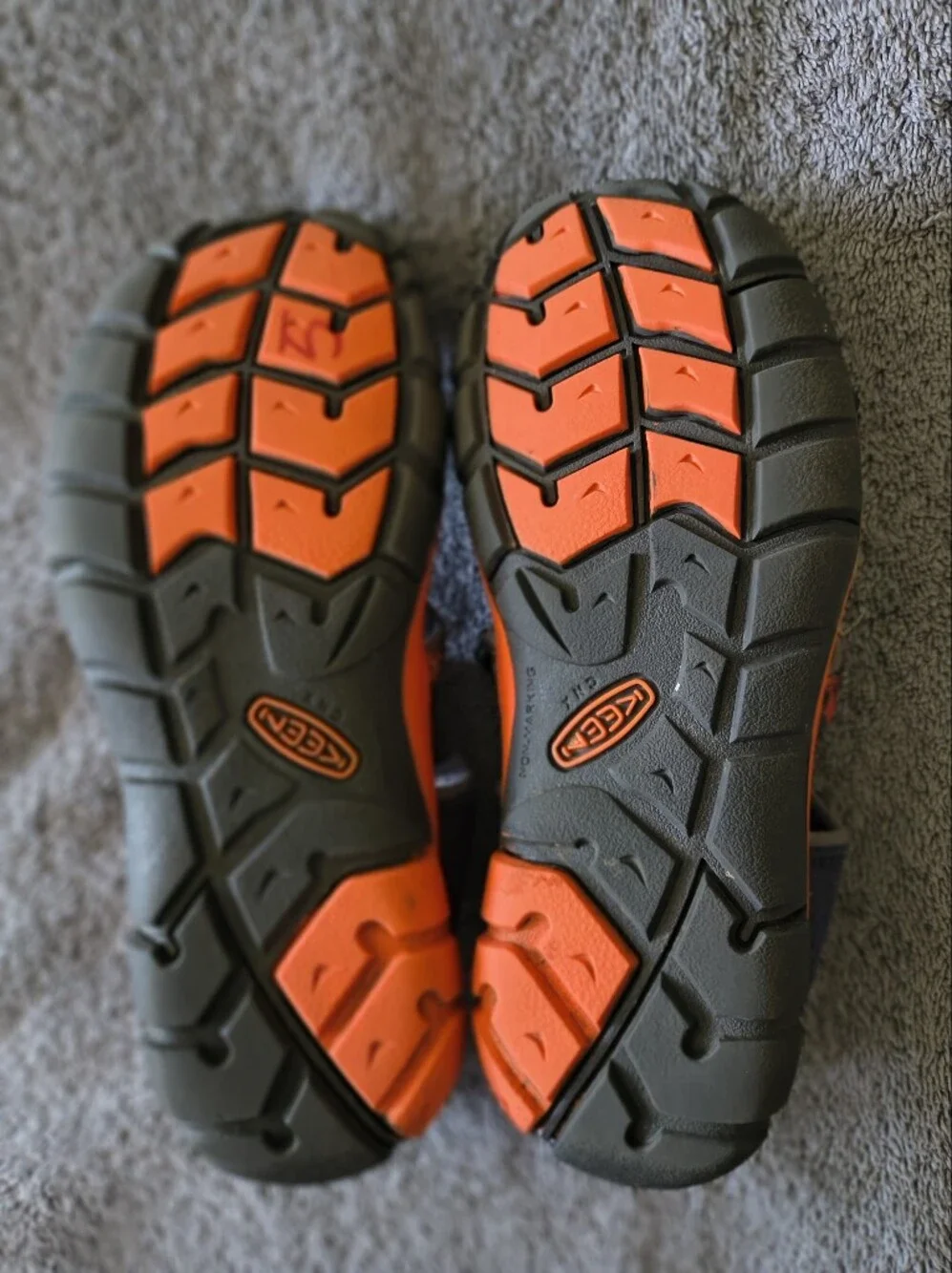 Keen Kids Sea Camp II Water CNX Hiking Sandals Orange Blue Size 2 Beach Play